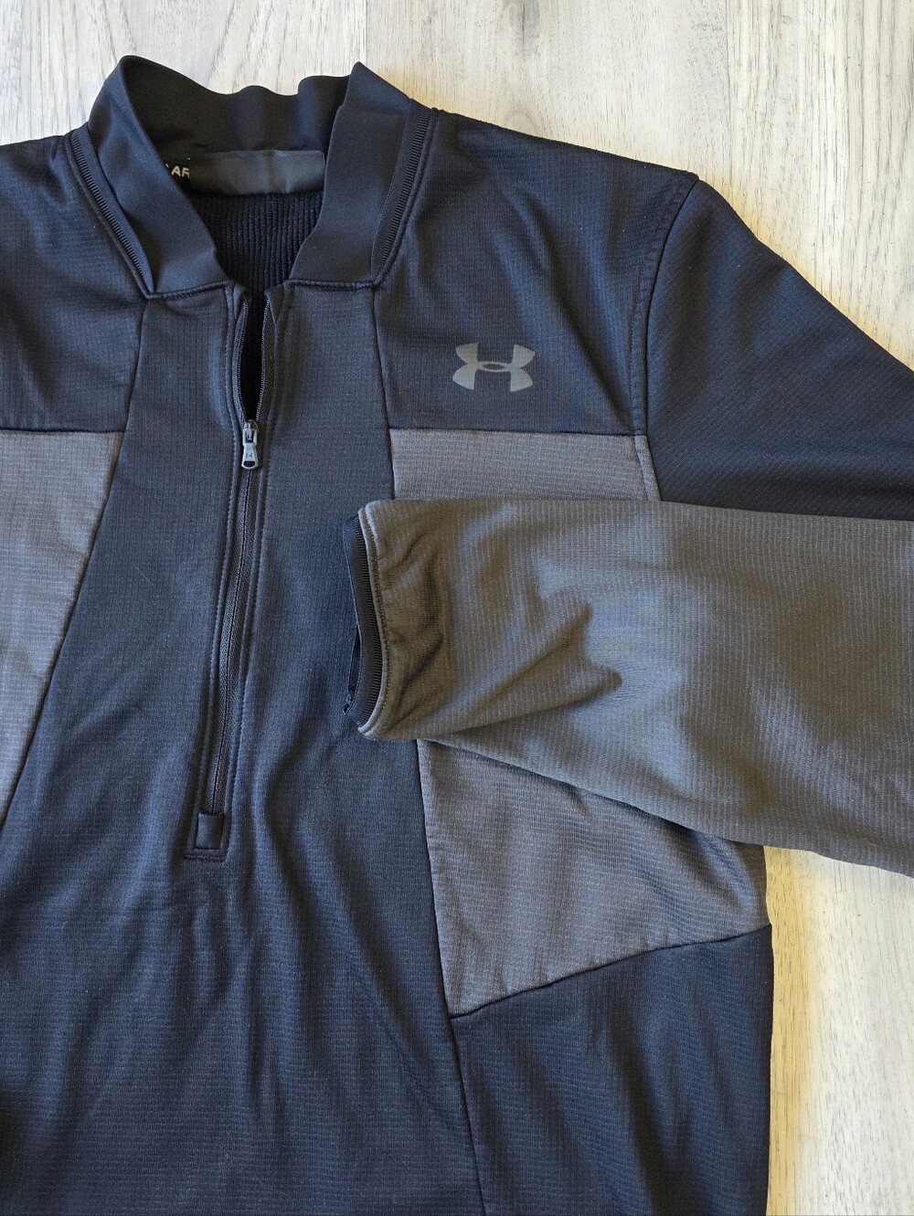 Under Armour Men’s Navy & Gray Colorblock Quarter Zip | Medium